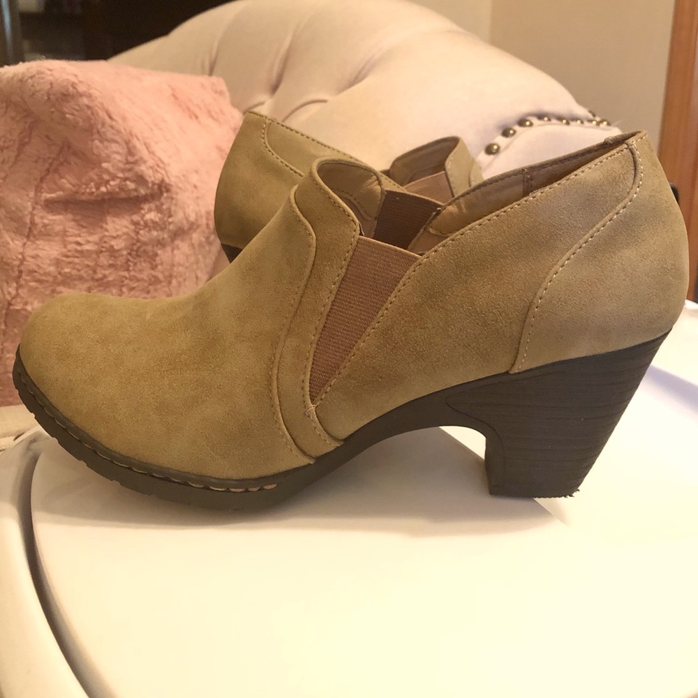 Croft & Barrow Ortholite Ankle Boots- Size 10M